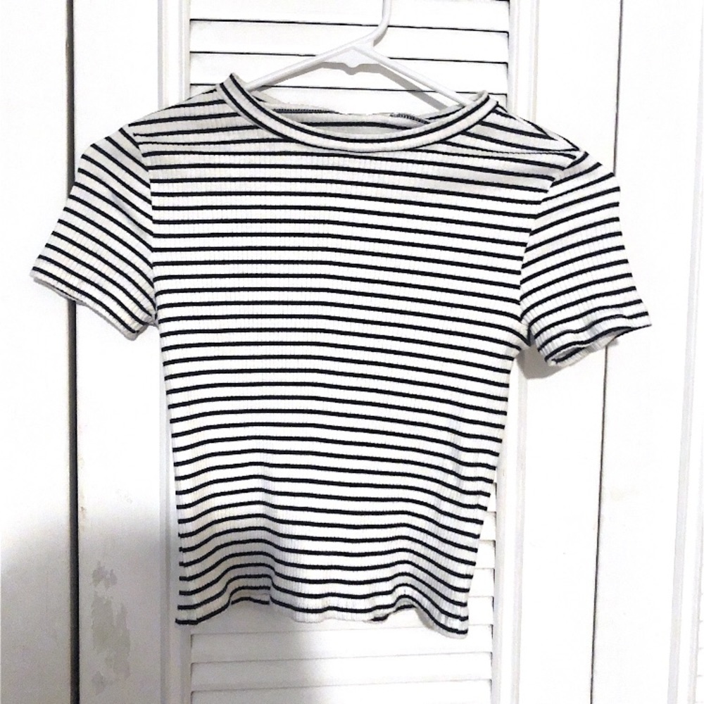 Black & White Striped Crop Top